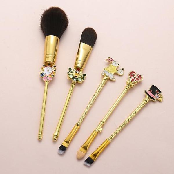 Alice in Wonderland Makeup Brushes